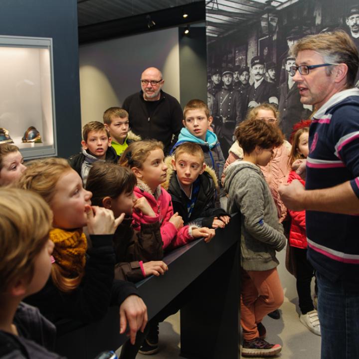 Visite scolaire au musée Guerre et Paix en Ardennes